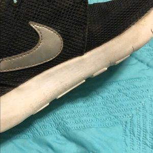 Used Black Nike Roshe One